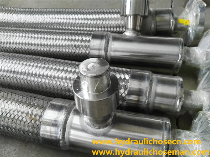 Vacuum insulate stainless steel hose